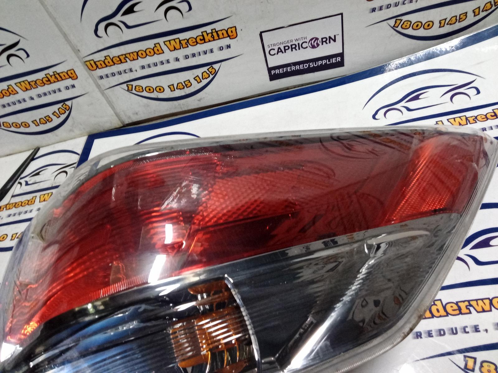 View Auto part Right Taillight Toyota Kluger 2014