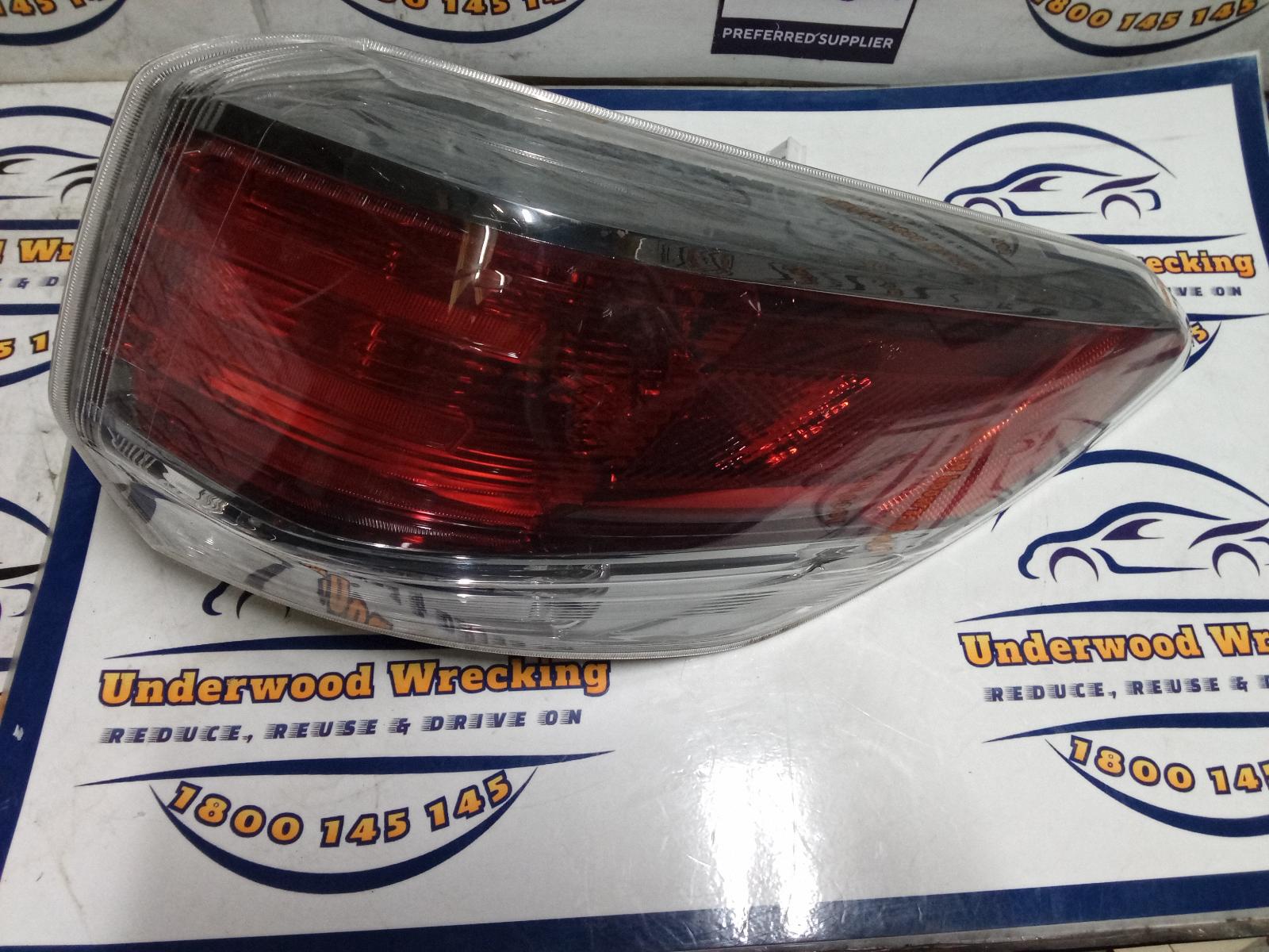 View Auto part Right Taillight Toyota Kluger 2014