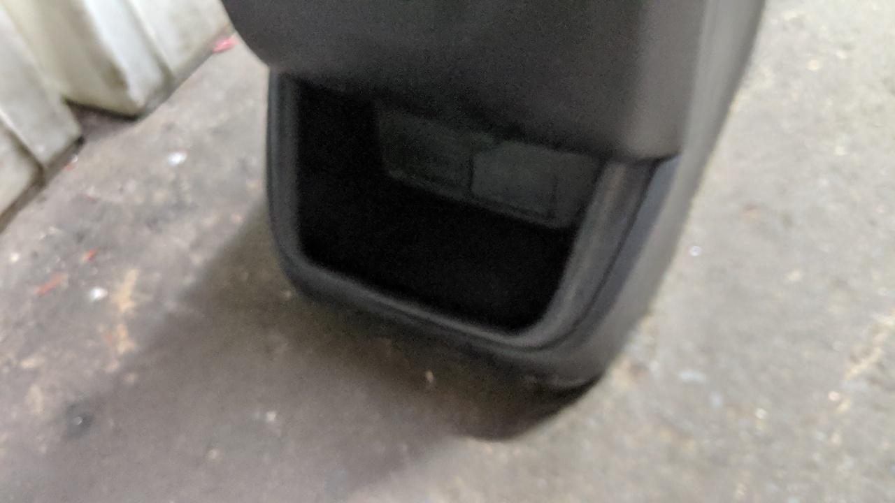 2014 Toyota Kluger Console View Auto part Console Toyota Kluger 2014