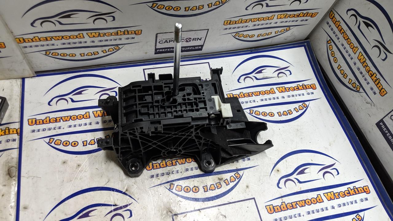 View Auto part Gear Stick/Shifter Toyota Kluger 2014