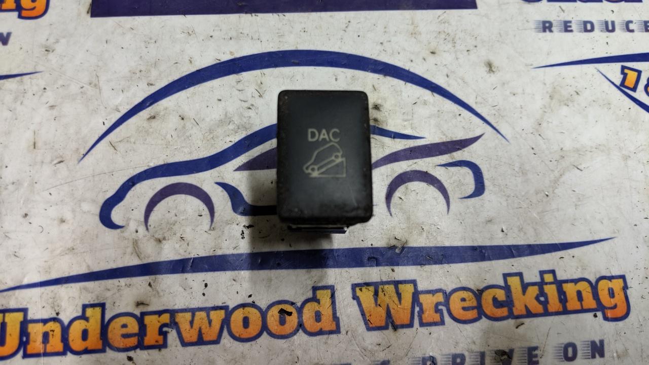 2014 Toyota Kluger Misc Switch/Relay View Auto part Misc Switch/Relay Toyota Kluger 2014