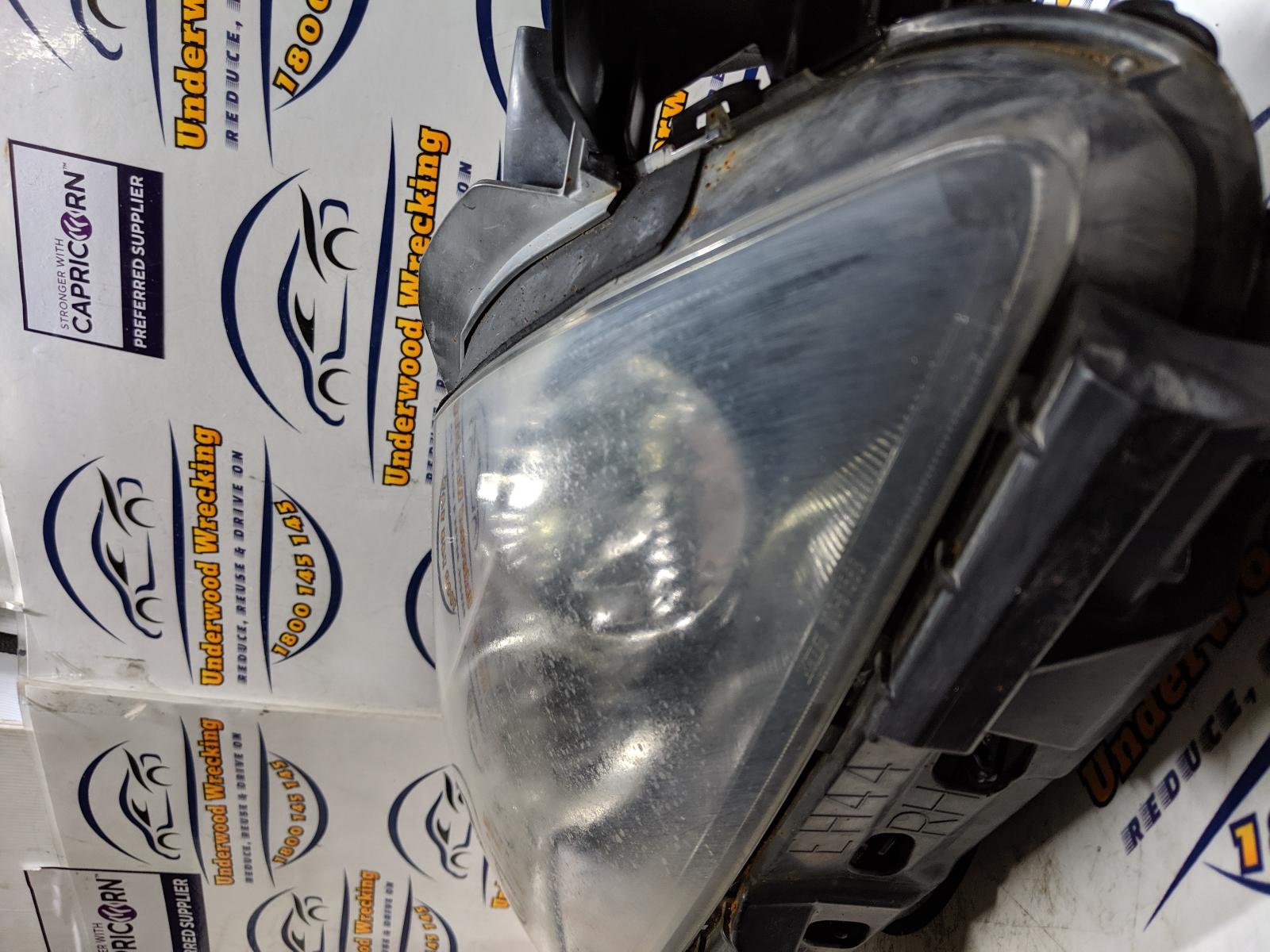 View Auto part Right Headlamp Mazda Cx7 2011