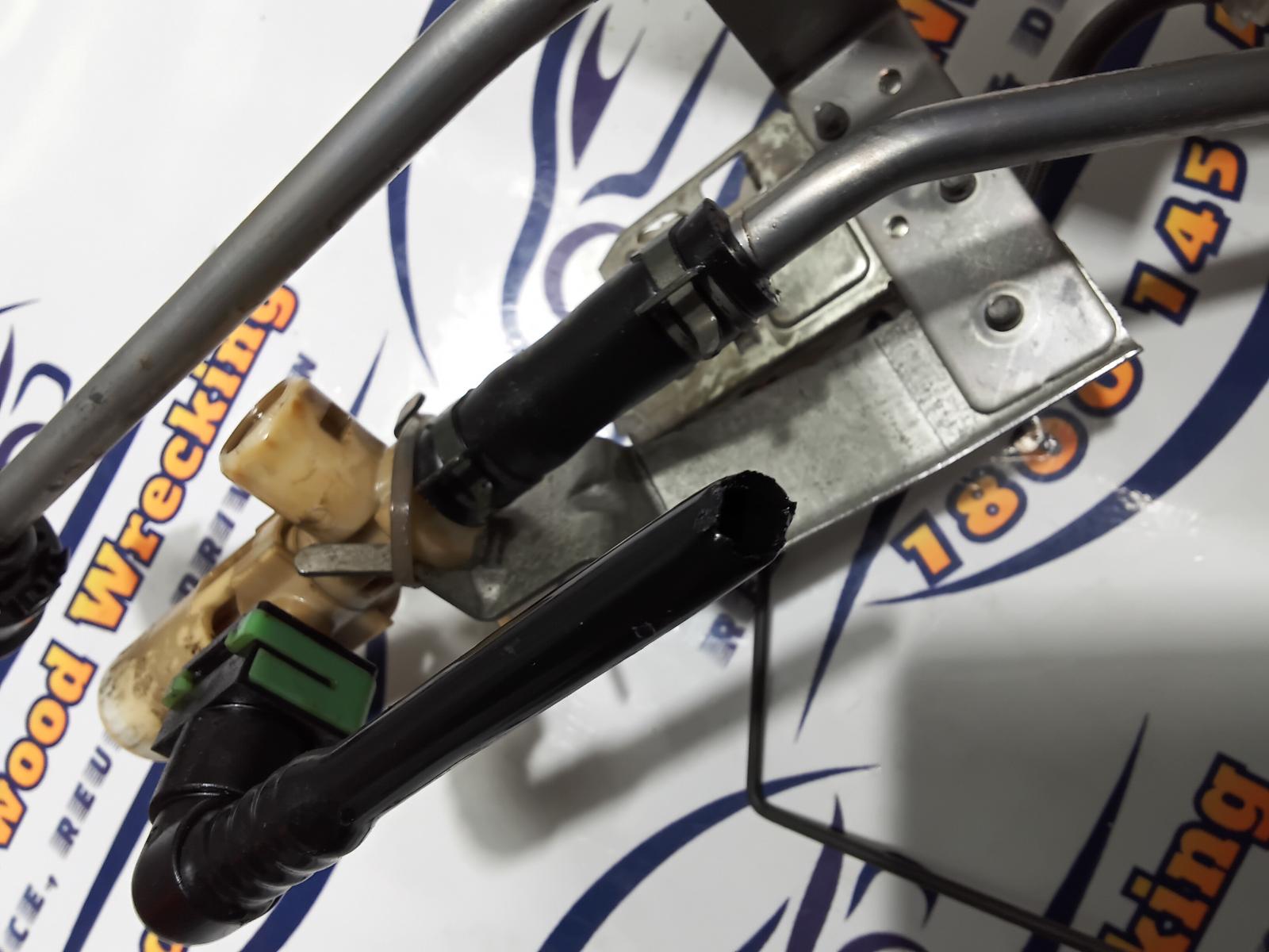View Auto part Fuel Pump Mazda Cx7 2011