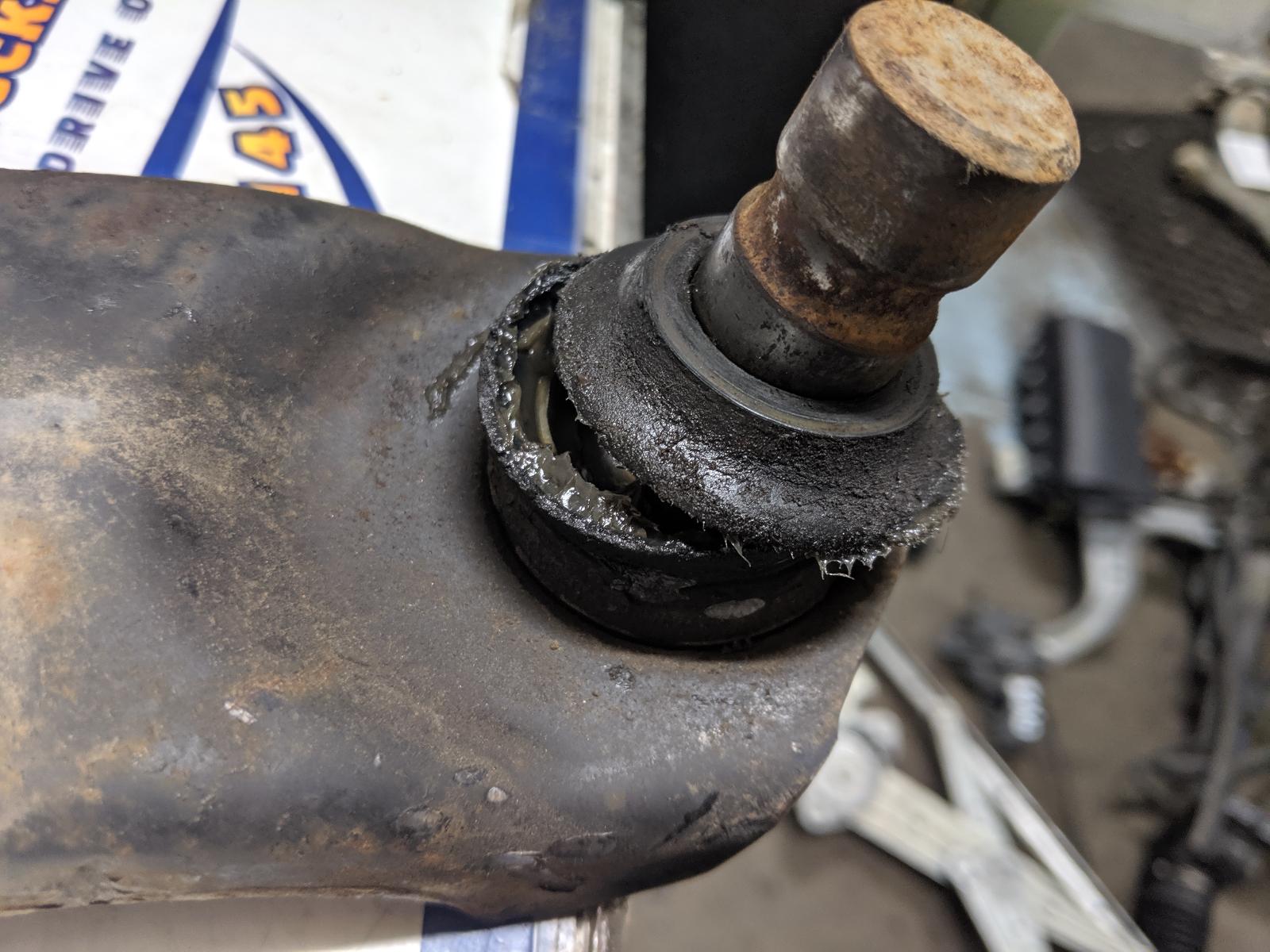 2011 Mazda Cx7 Left Front Lower Control Arm View Auto part Left Front Lower Control Arm Mazda Cx7 2011
