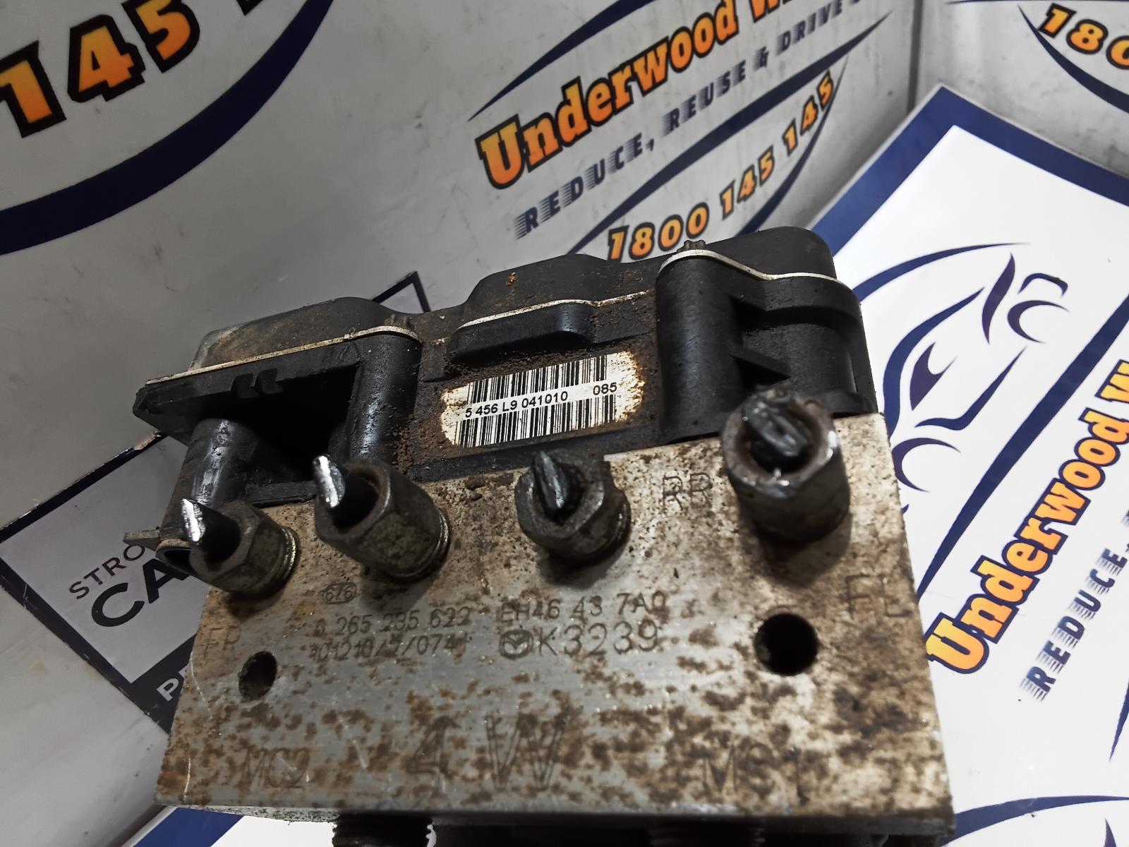 View Auto part Abs Pump/Modulator Mazda Cx7 2011