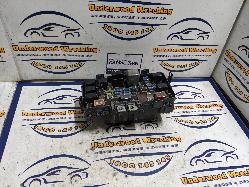 View Auto part Fuse Box Honda Crv 2004