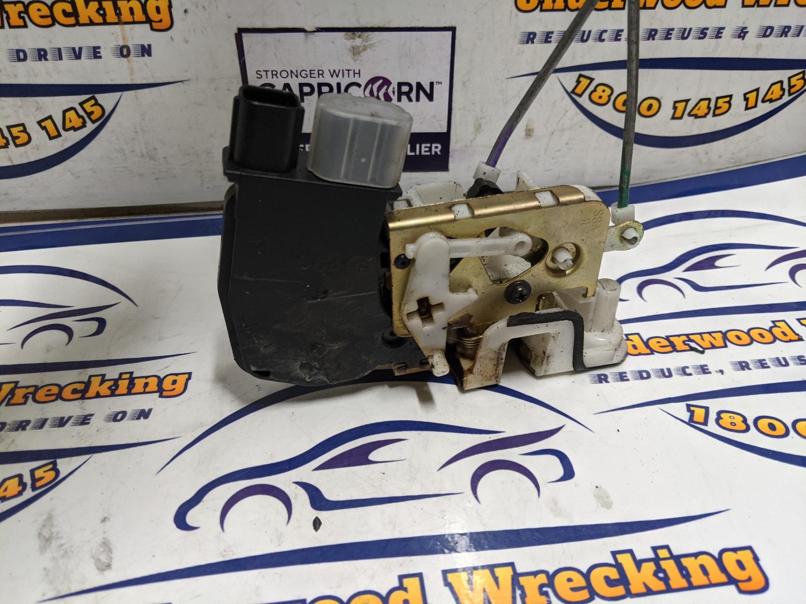 View Auto part Door/Boot/Gate Lock Honda Crv 2004