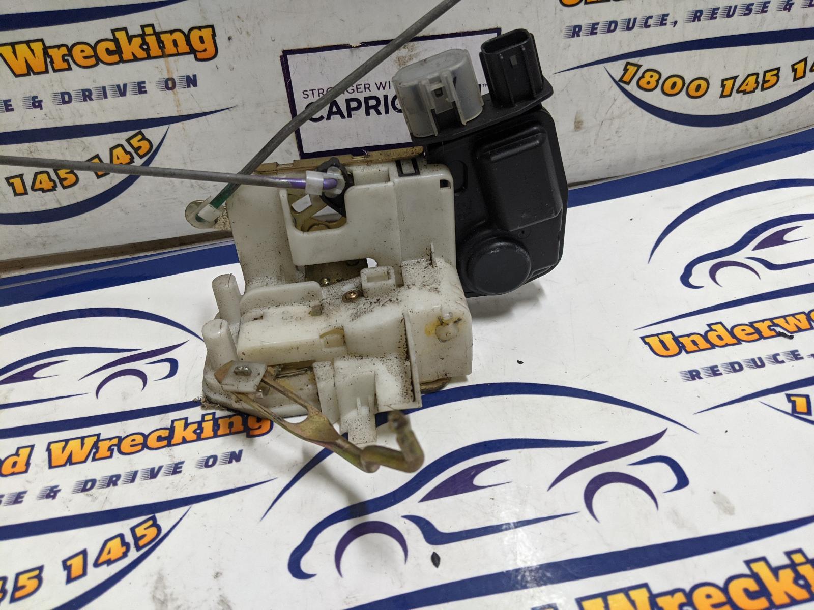 View Auto part Door/Boot/Gate Lock Honda Crv 2004