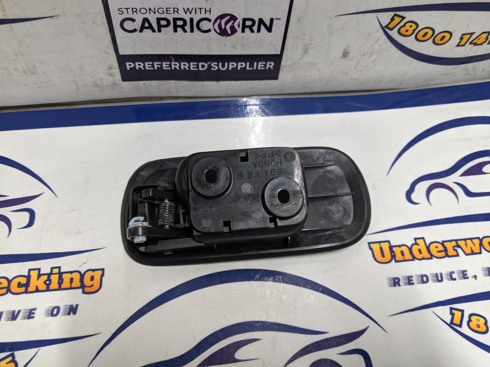 View Auto part Door Handle Honda Crv 2004