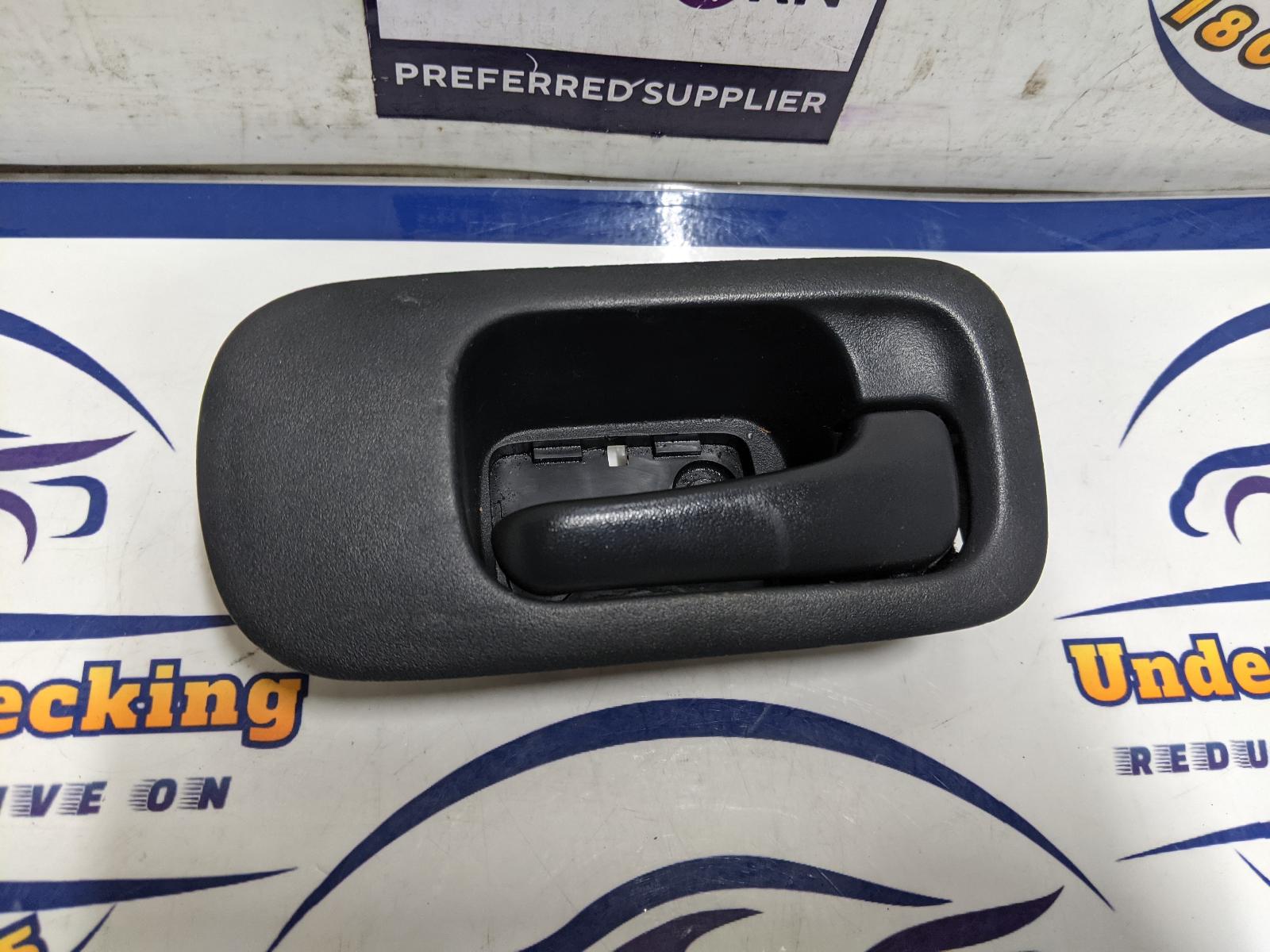 View Auto part Door Handle Honda Crv 2004