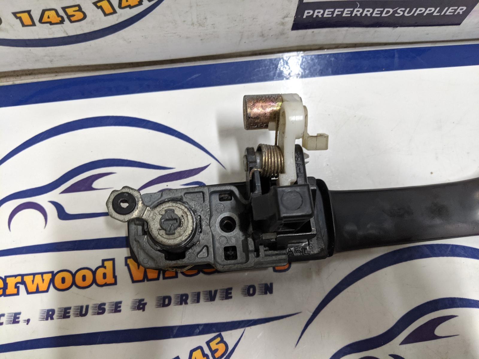 View Auto part Door Handle Honda Crv 2004