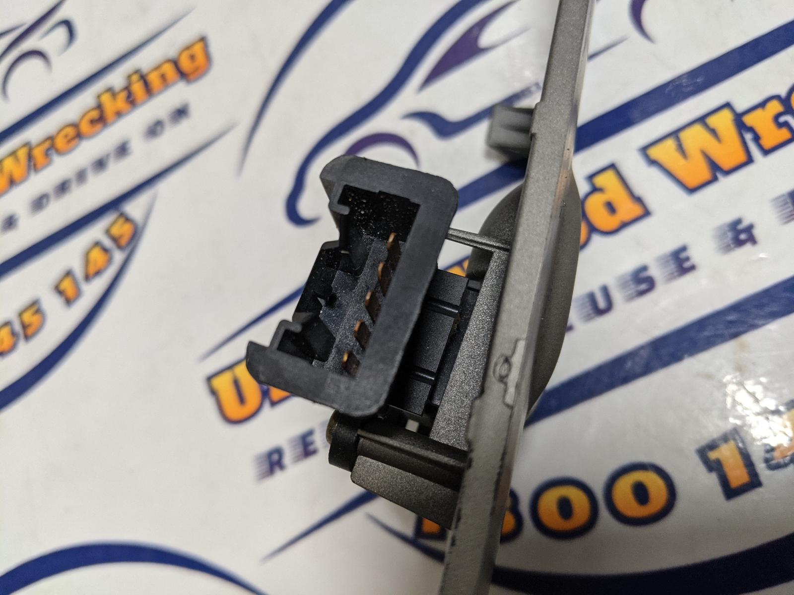 View Auto part Pwr Dr Wind Switch Honda Crv 2004