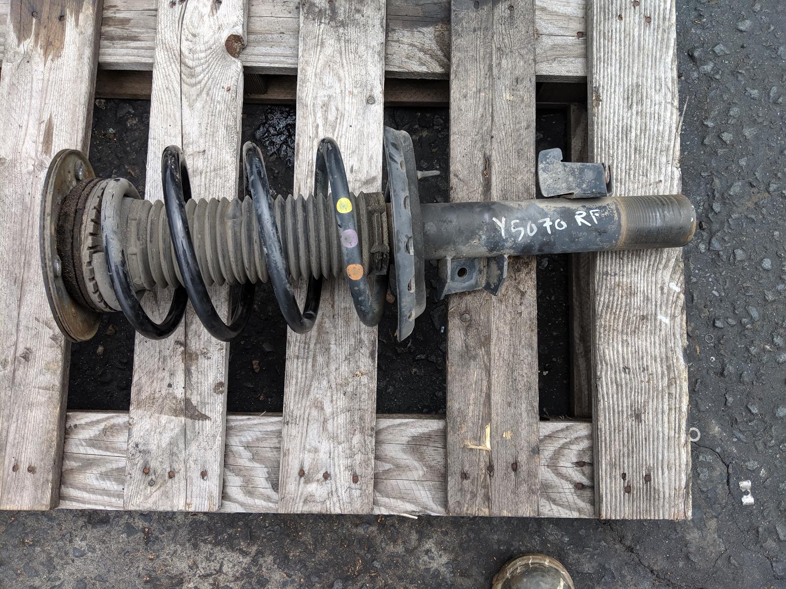 View Auto part Right Front Strut Ford Mondeo 2011