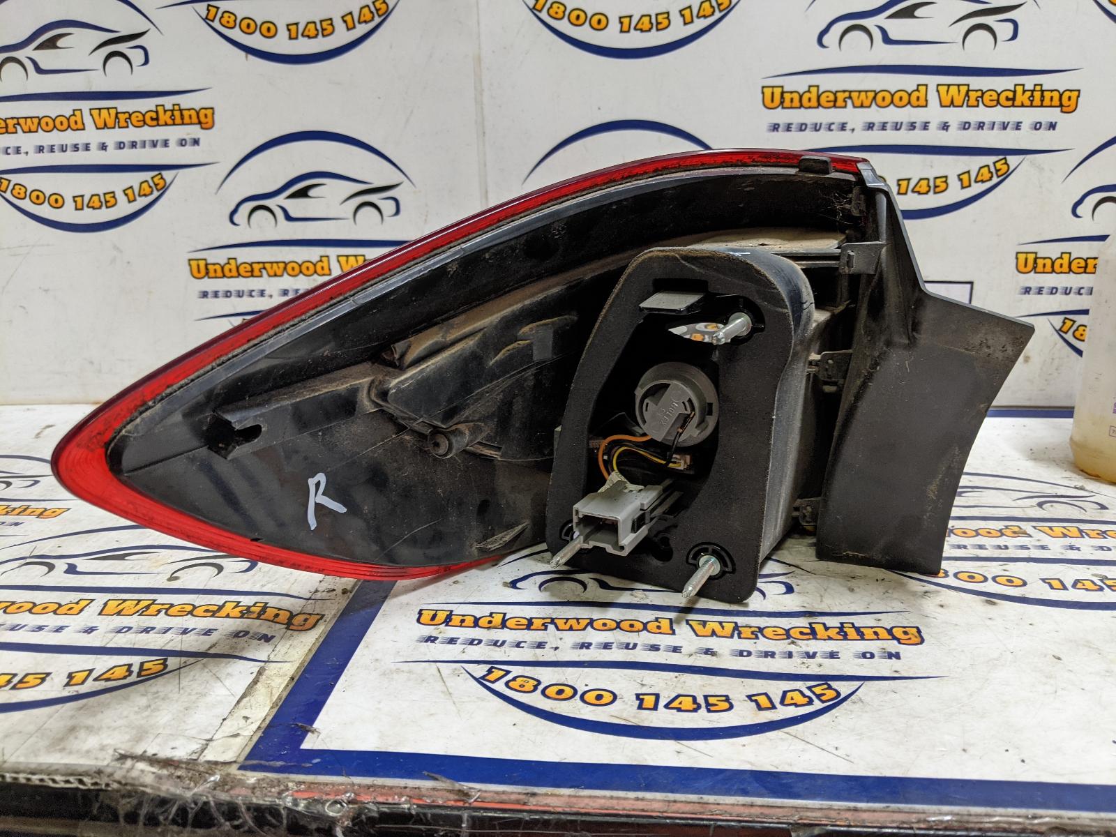 View Auto part Right Taillight Ford Mondeo 2011