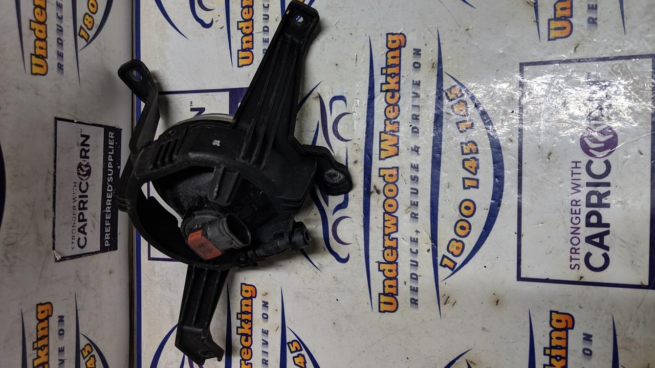 View Auto part Left Indicator/Fog/Side Ssangyong Stavic 2014