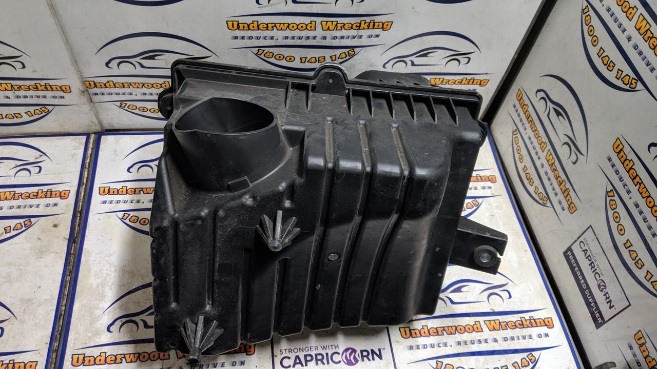 2014 Ssangyong Stavic Air Cleaner/Box View Auto part Air Cleaner/Box Ssangyong Stavic 2014