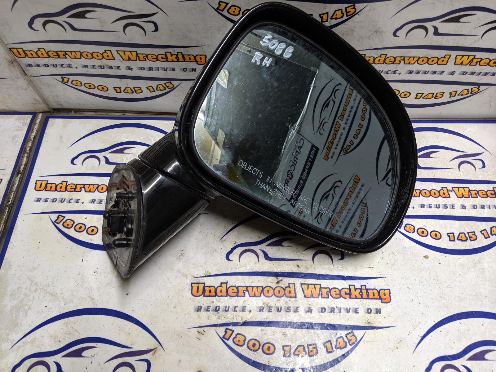 2014 Ssangyong Stavic Right Door Mirror View Auto part Right Door Mirror Ssangyong Stavic 2014