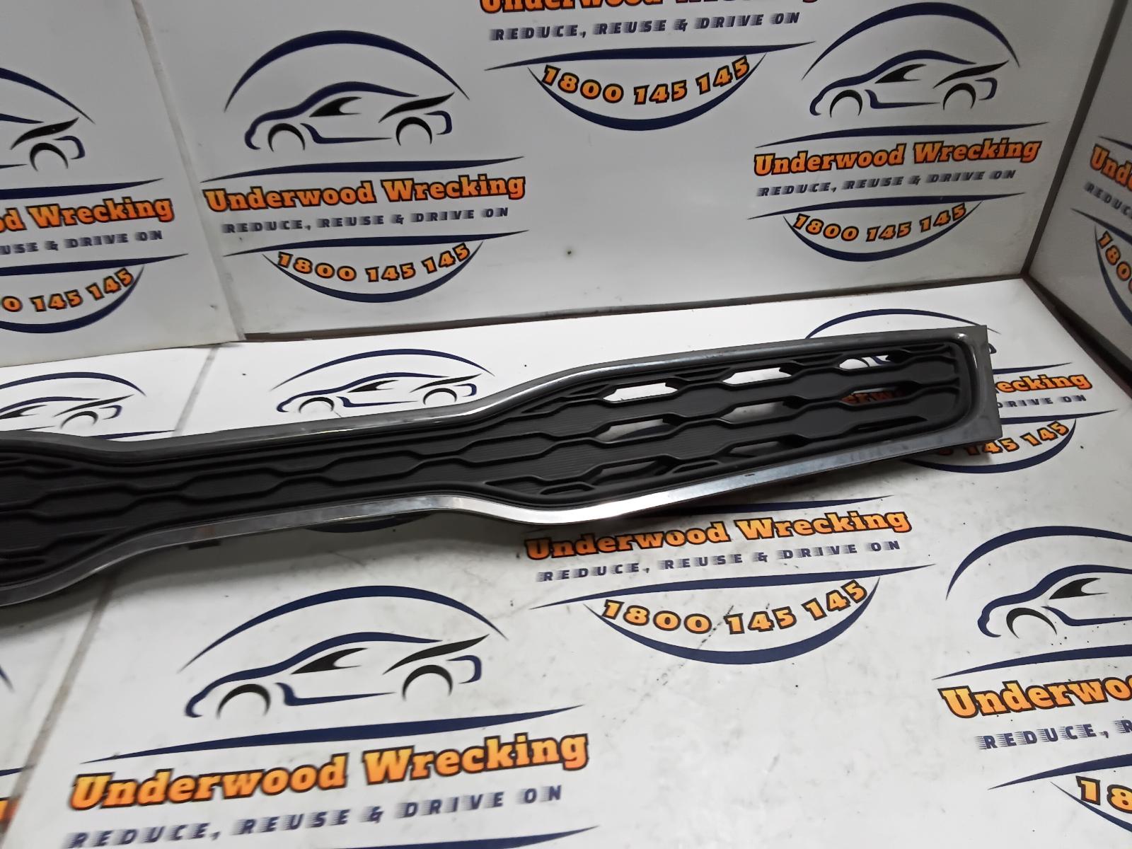 View Auto part Grille Kia Rio 2014