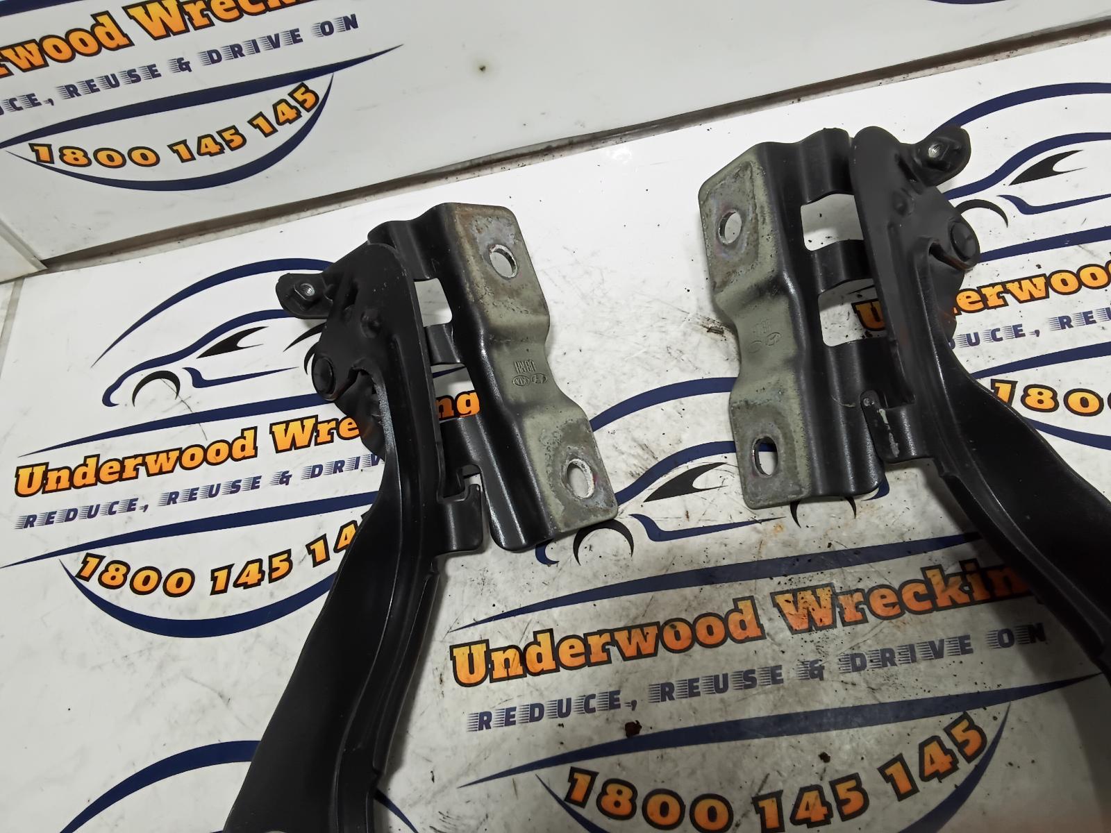 View Auto part Bonnet Hinge/Strut Kia Rio 2014