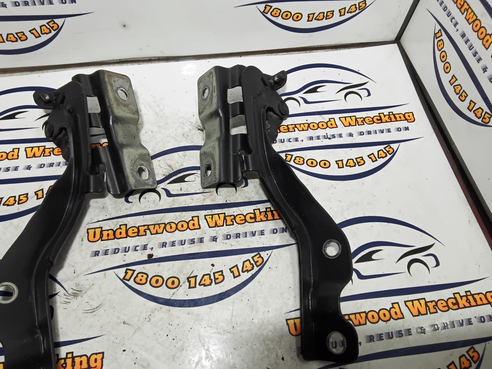 View Auto part Bonnet Hinge/Strut Kia Rio 2014