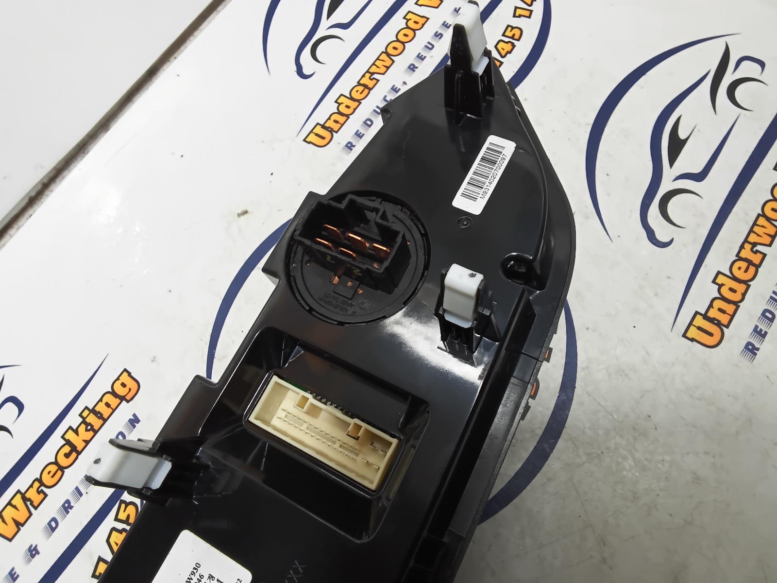 View Auto part Heater/Ac Controls Kia Rio 2014