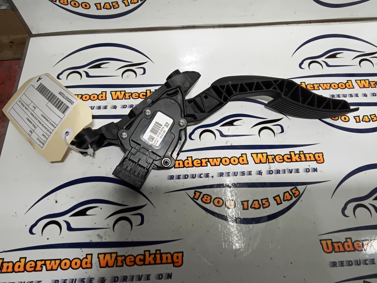 View Auto part Pedal Assembly Kia Rio 2014