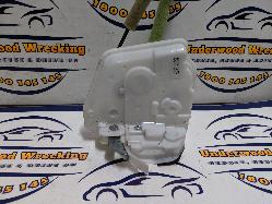 View Auto part Door/Boot/Gate Lock Mazda 2 2020