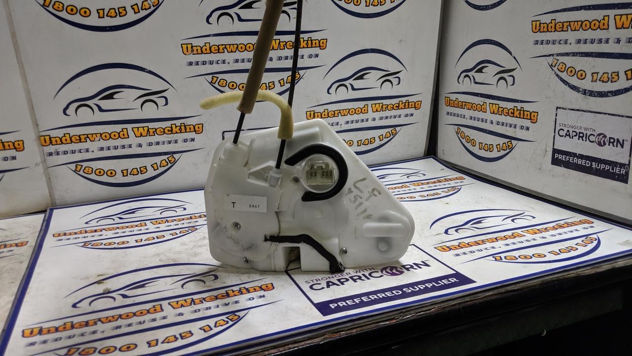 View Auto part Door/Boot/Gate Lock Mazda 2 2020