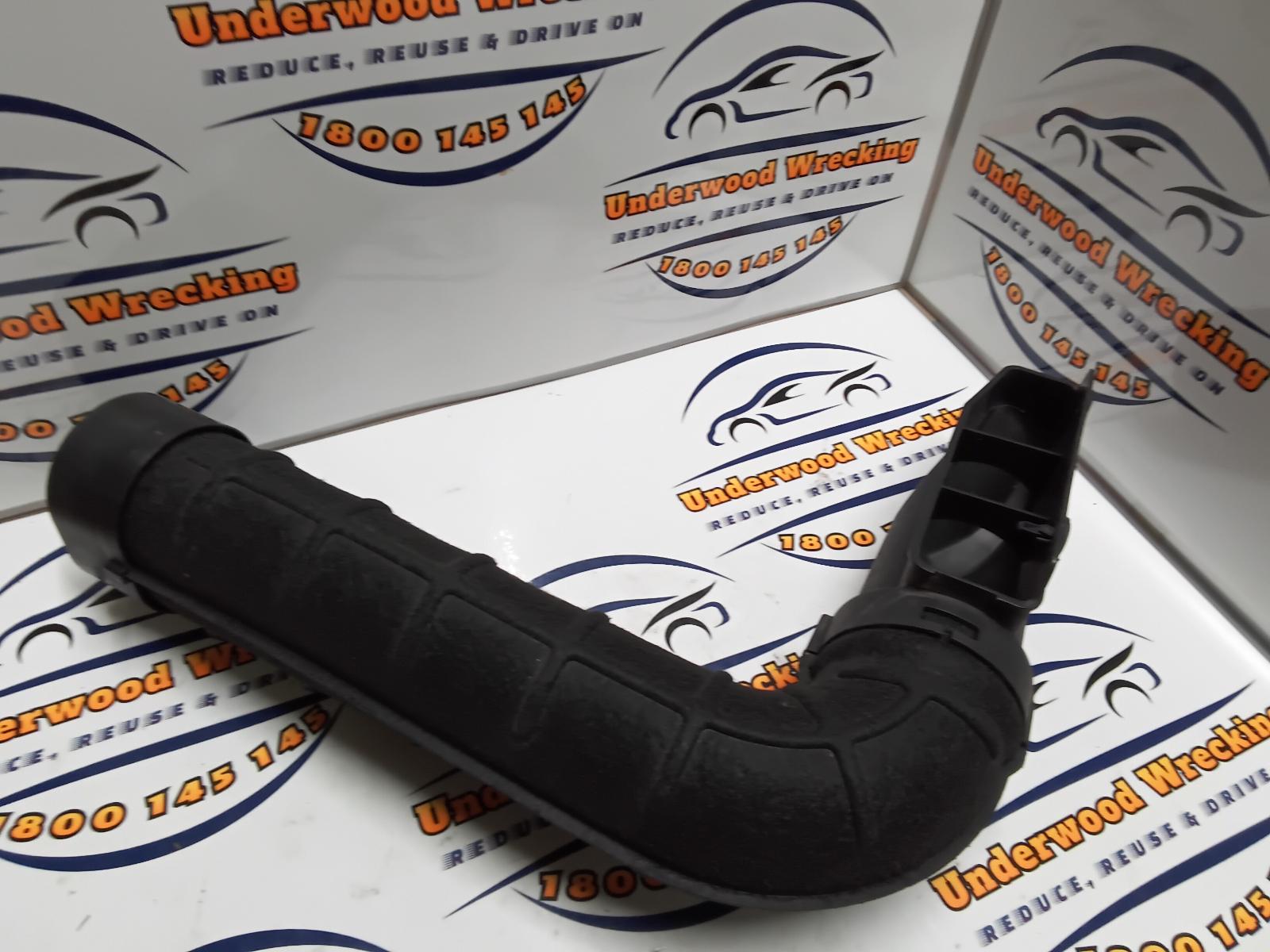 View Auto part Air Cleaner/Box Hyundai I30 2012