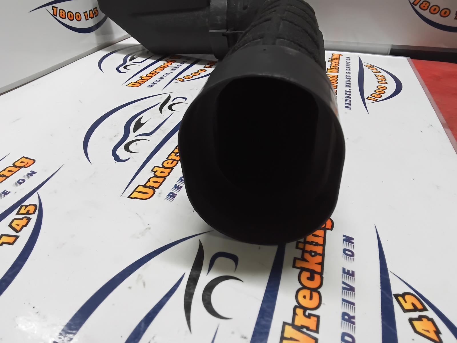 View Auto part Air Cleaner/Box Hyundai I30 2012