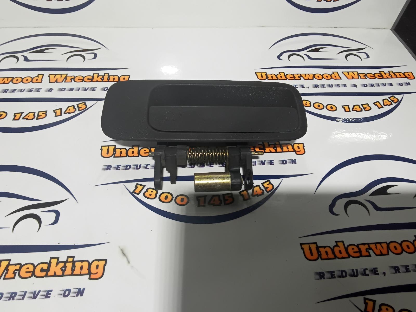 View Auto part Door Handle Toyota Camry 2001