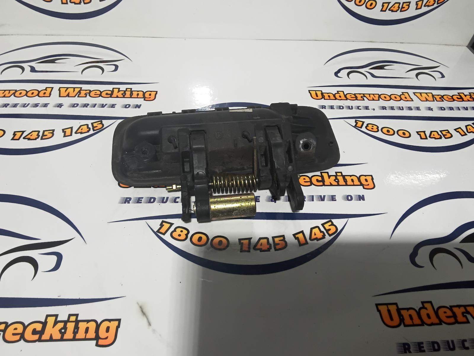View Auto part Door Handle Toyota Camry 2001