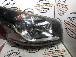 View Auto part Right Headlamp Renault Trafic 2017