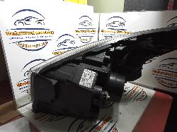 View Auto part Right Headlamp Renault Trafic 2017