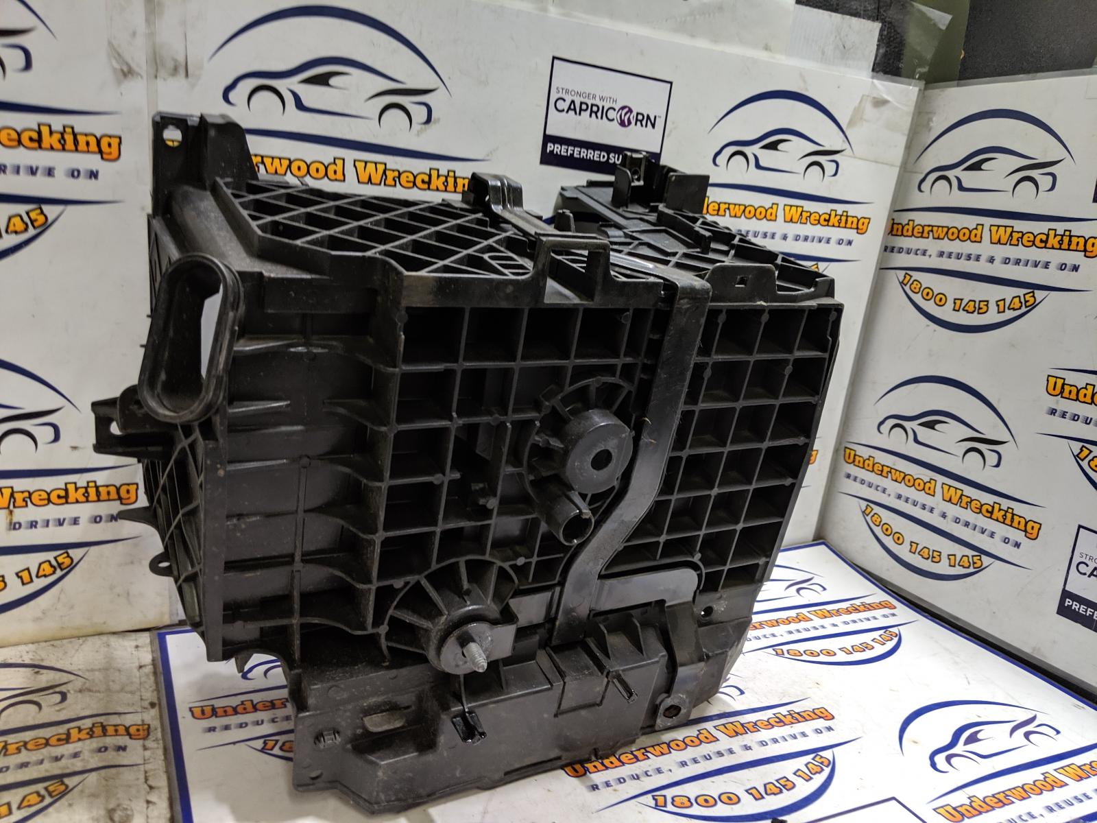 View Auto part Battery Tray Renault Trafic 2017