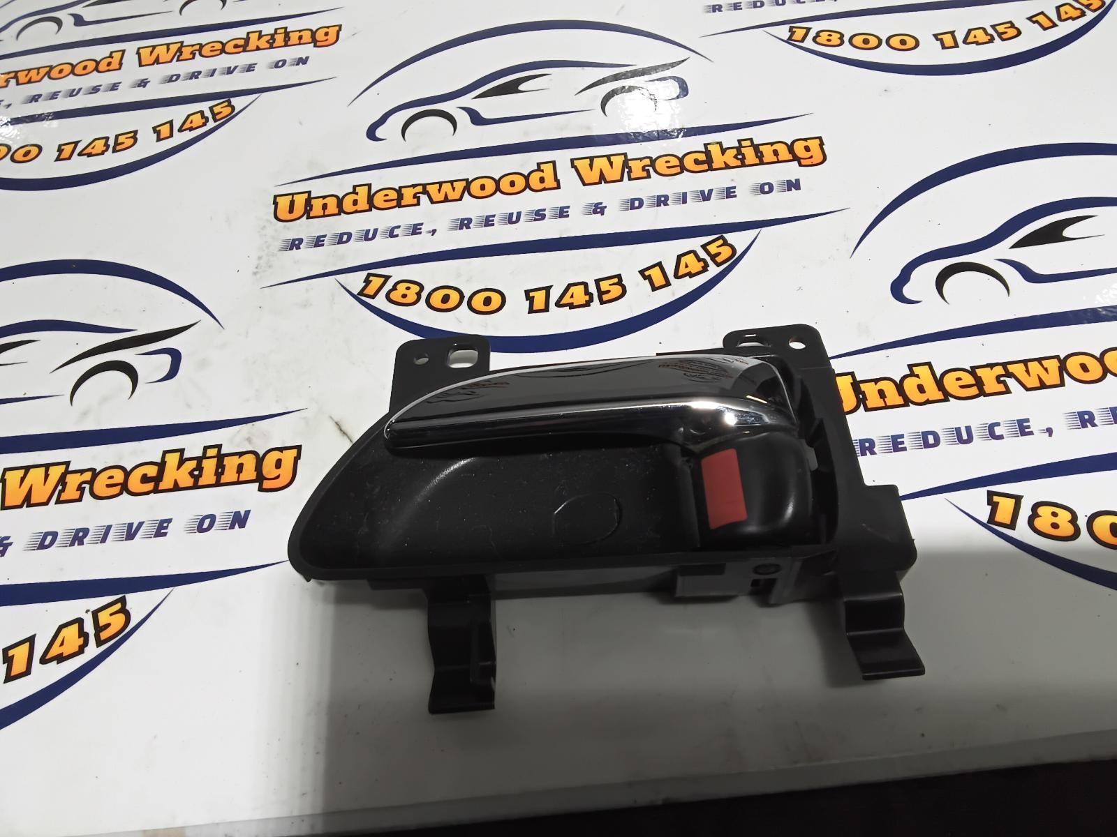 View Auto part Door Handle Subaru Outback 2015