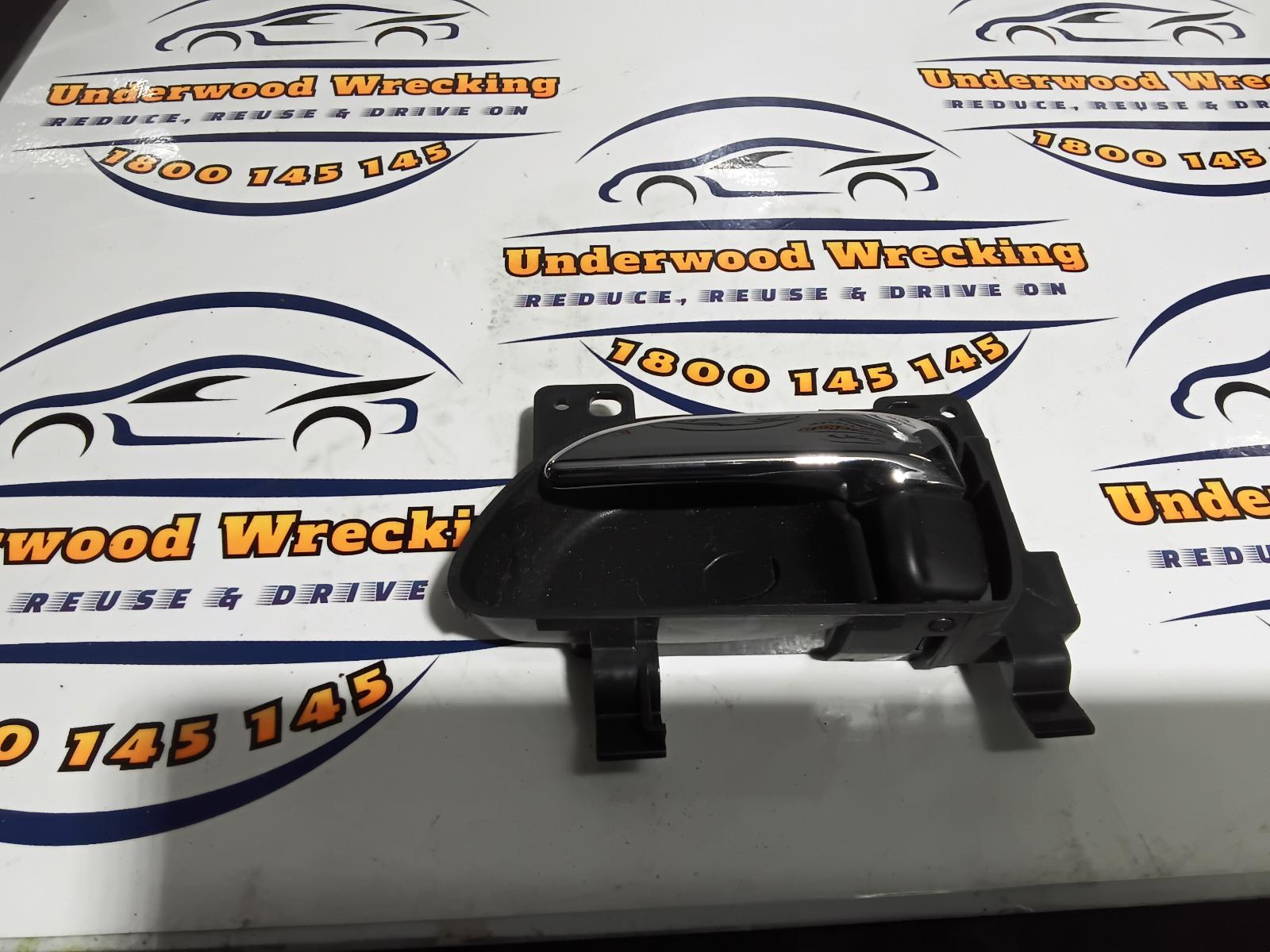 View Auto part Door Handle Subaru Outback 2015