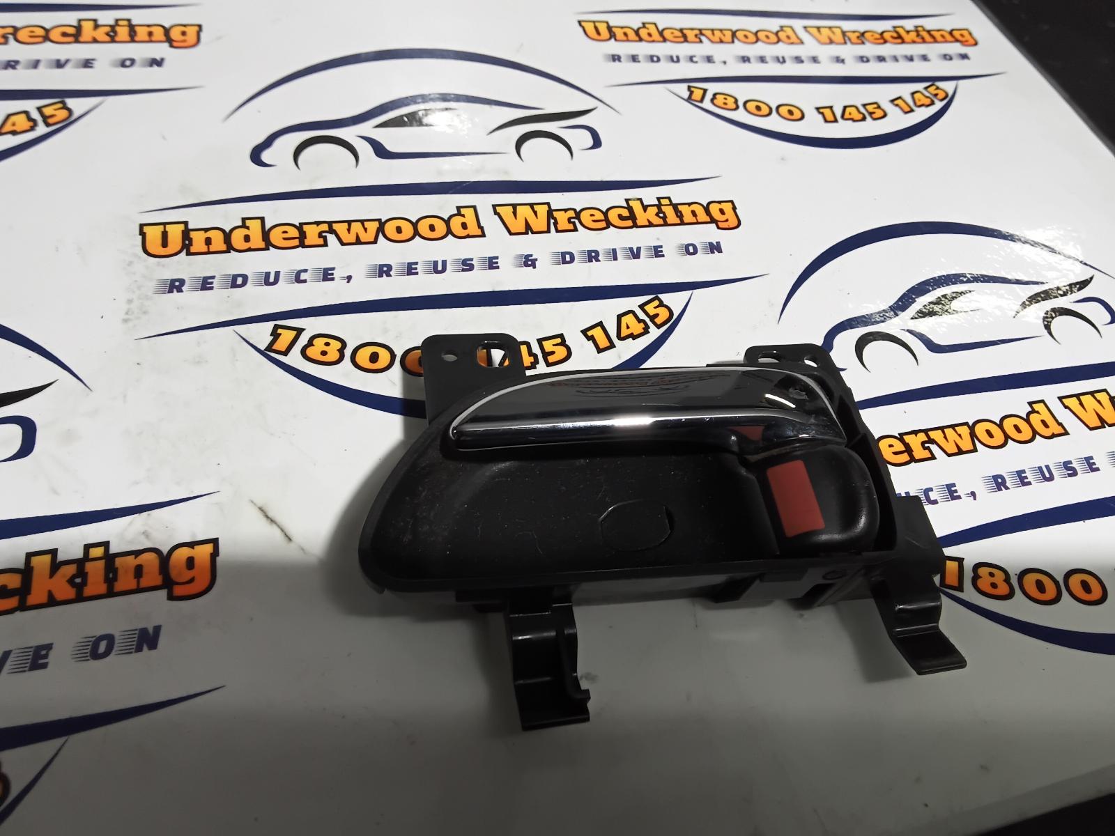 View Auto part Door Handle Subaru Outback 2015