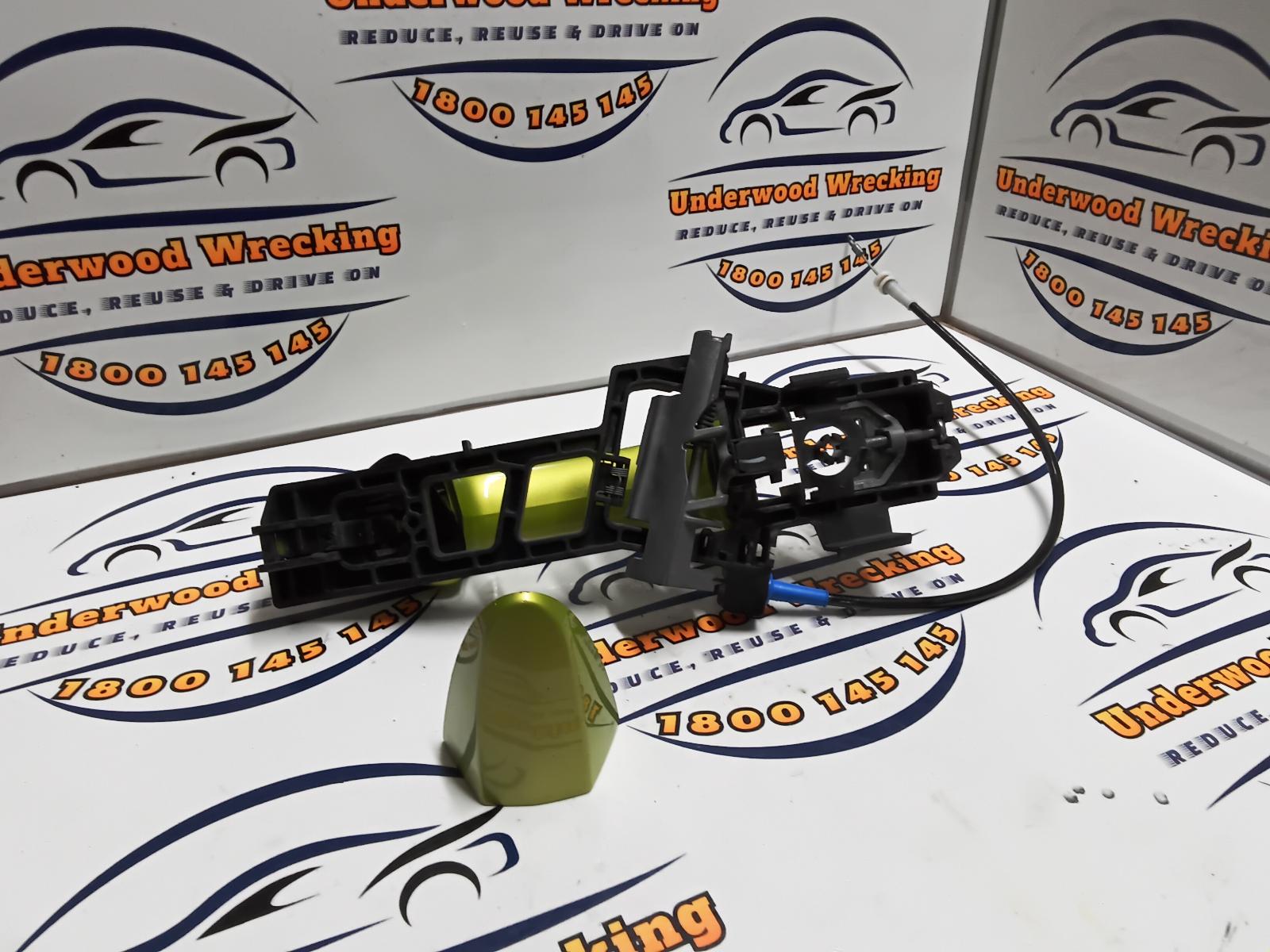 View Auto part Door Handle Ford Fiesta 2009