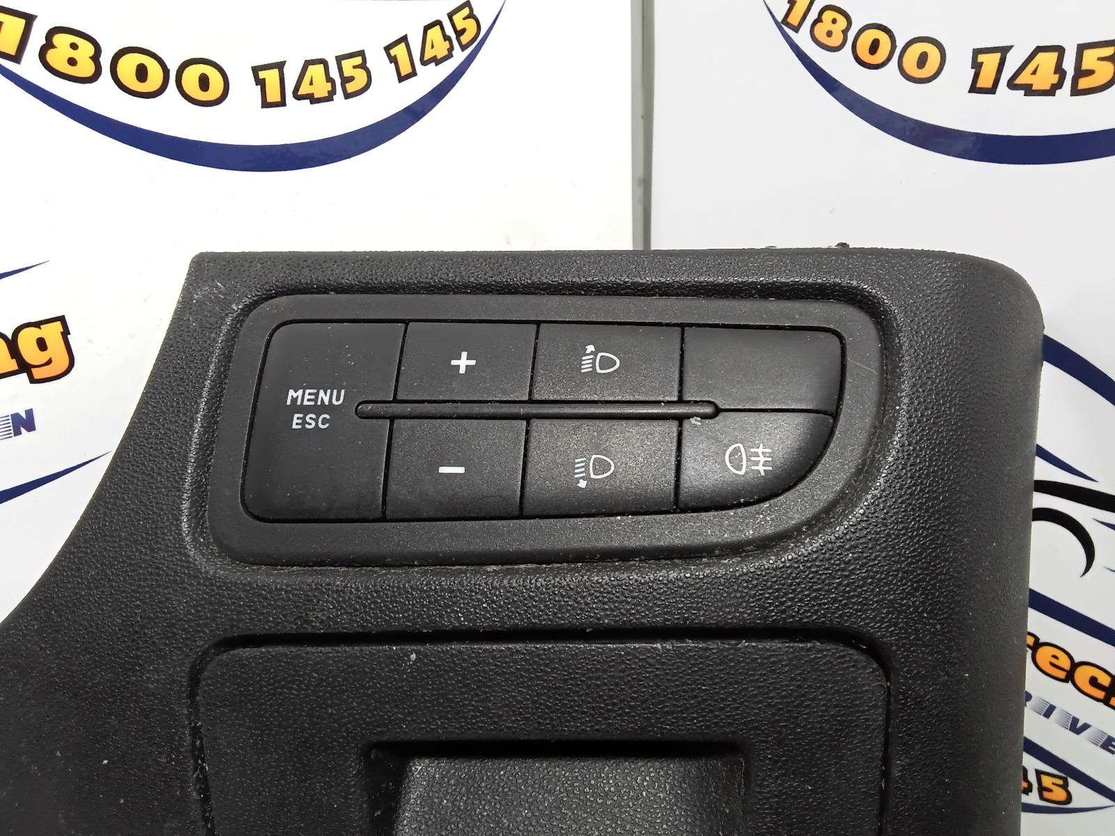 View Auto part Misc Switch/Relay Fiat Punto 2014