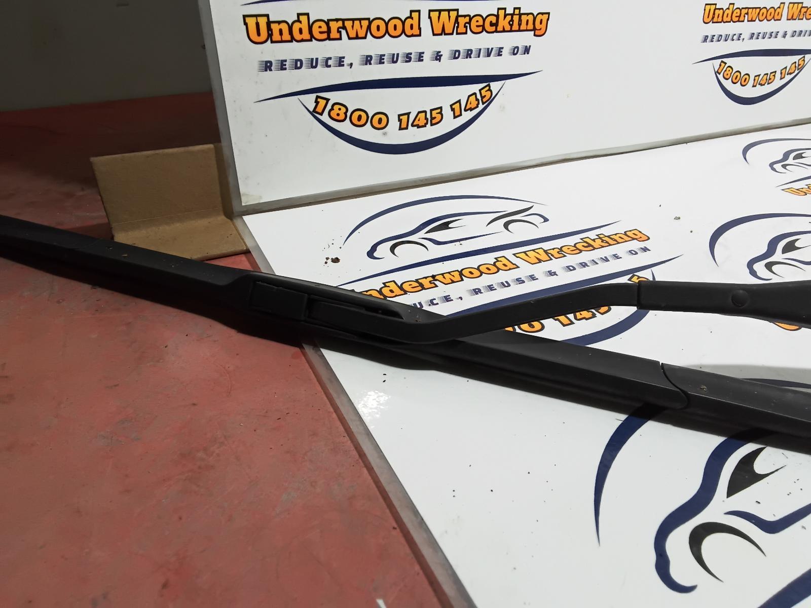 2002 Toyota Rav4 Wiper Arm View Auto part Wiper Arm Toyota Rav4 2002