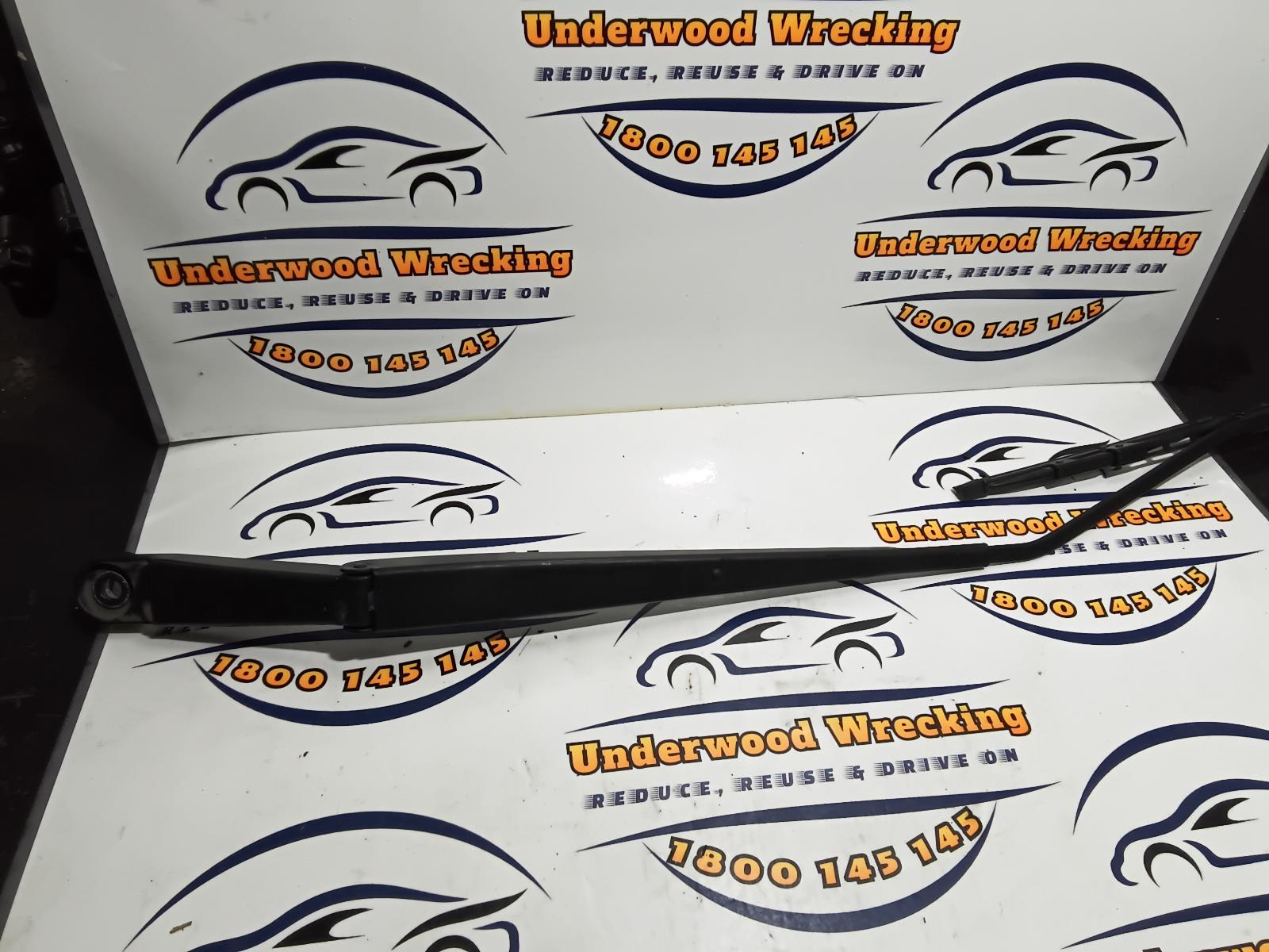 2010 Nissan Tiida Wiper Arm View Auto part Wiper Arm Nissan Tiida 2010