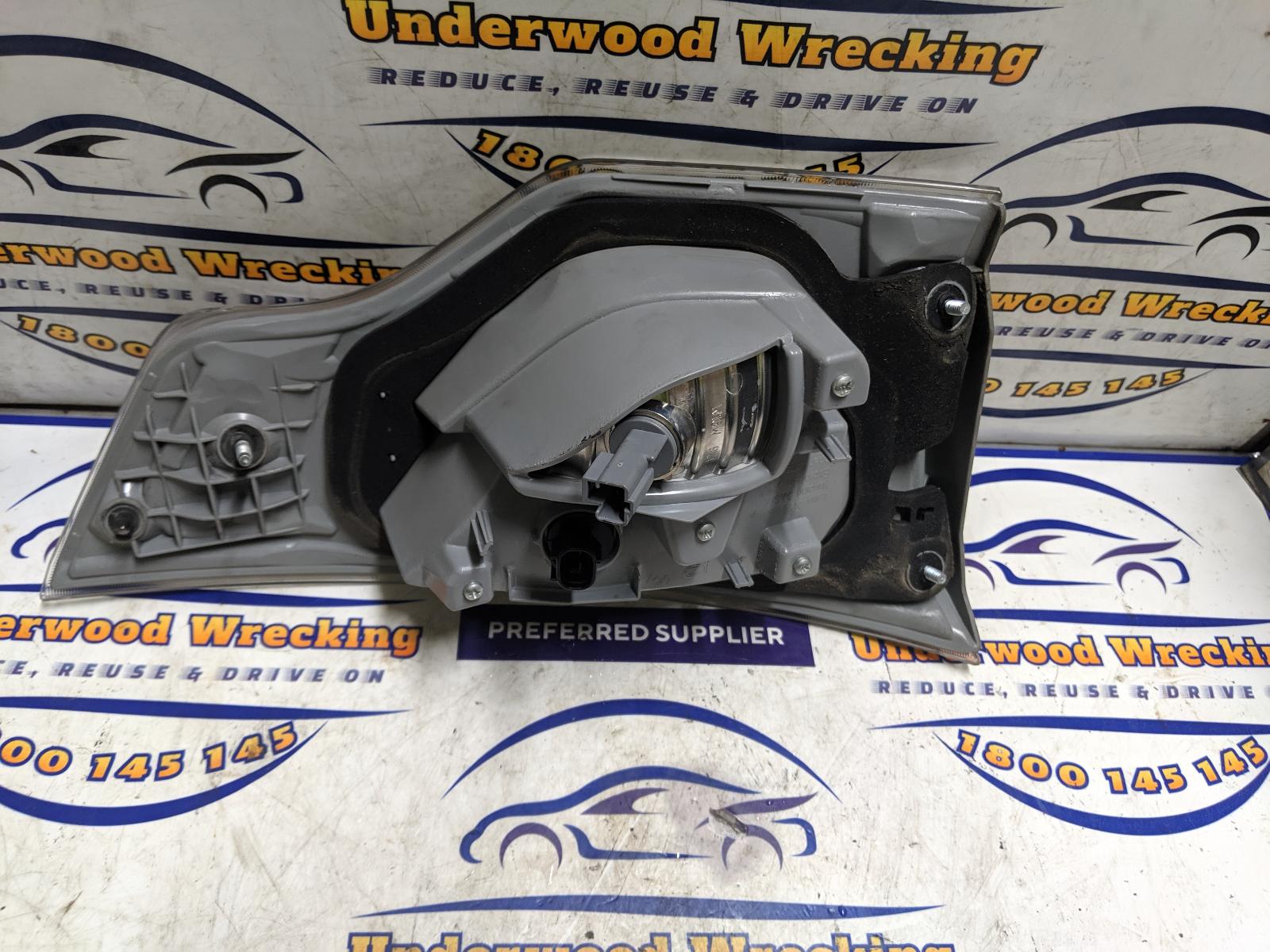 2014 Toyota Kluger Rear Garnish View Auto part Rear Garnish Toyota Kluger 2014