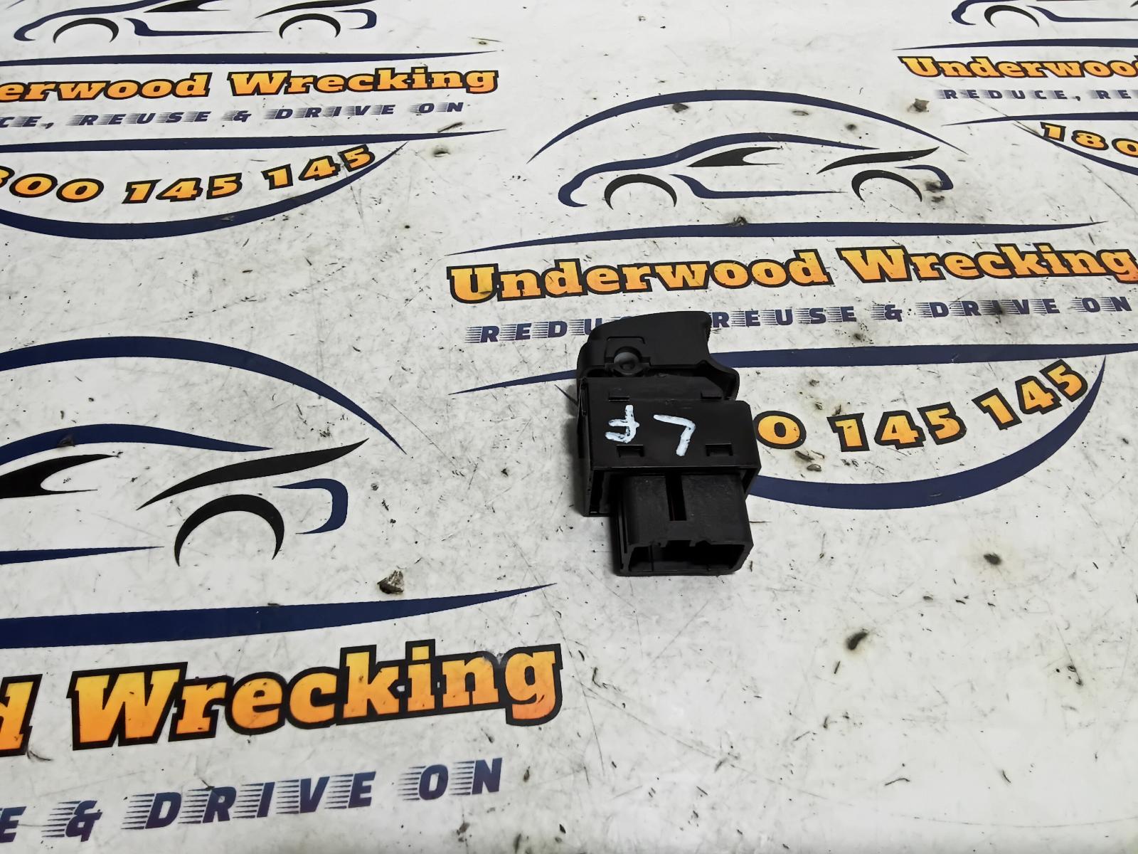 2006 Kia Sorento Pwr Dr Wind Switch View Auto part Pwr Dr Wind Switch Kia Sorento 2006