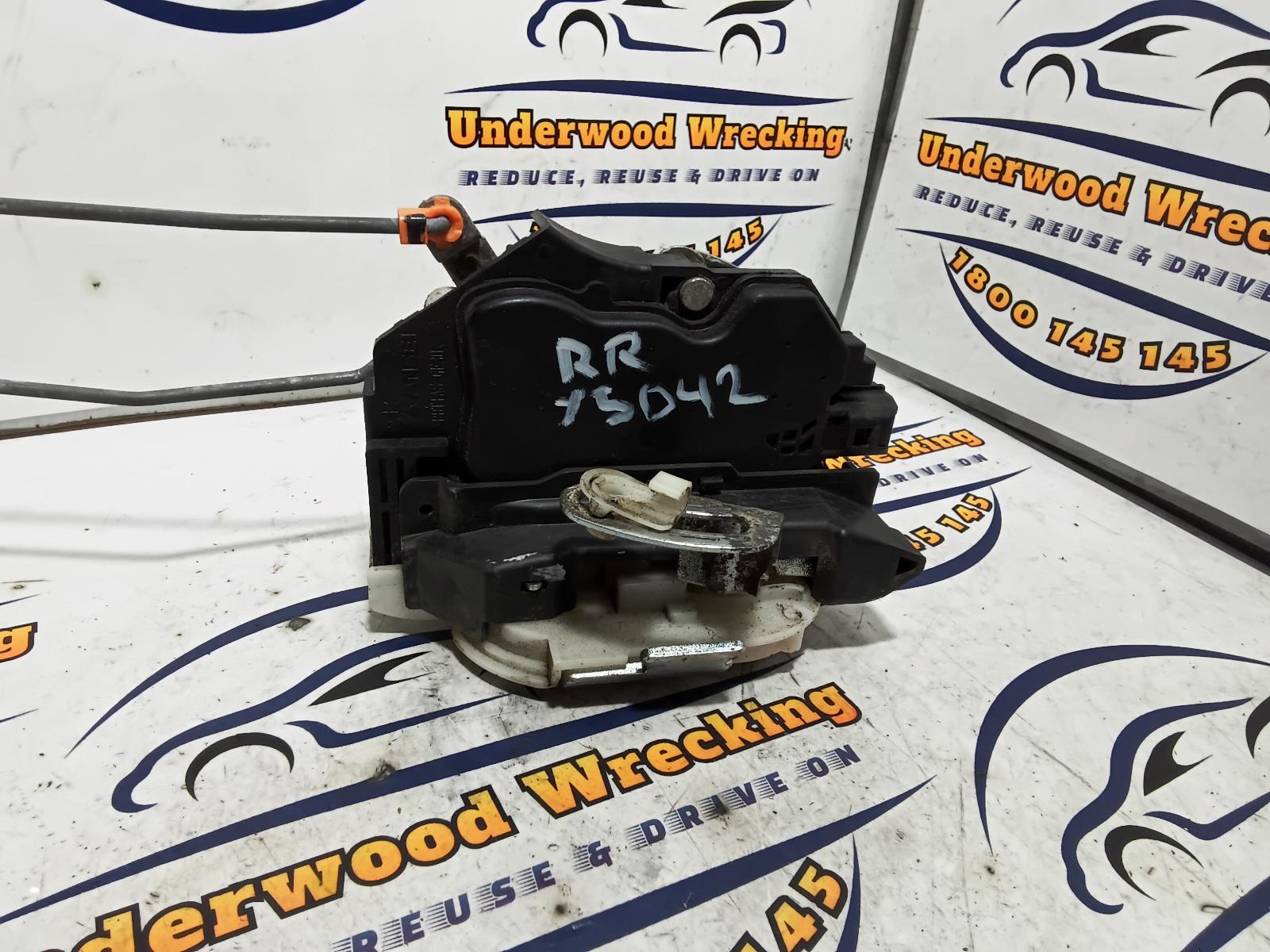 View Auto part Door/Boot/Gate Lock Mitsubishi Outlander 2006