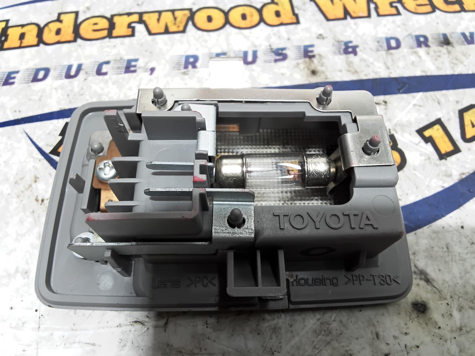 2006 Toyota Prius Courtesy Light View Auto part Courtesy Light Toyota Prius 2006