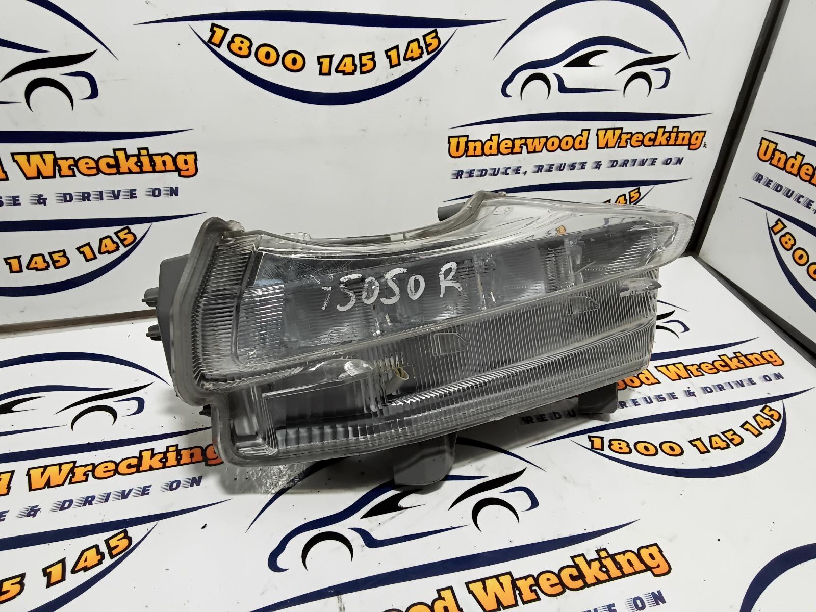 2014 Toyota Kluger Right Indicator/Fog/Side View Auto part Right Indicator/Fog/Side Toyota Kluger 2014