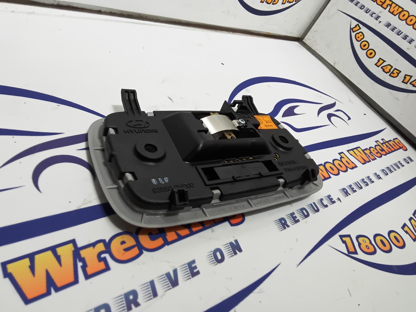 View Auto part Courtesy Light Hyundai I30 2011