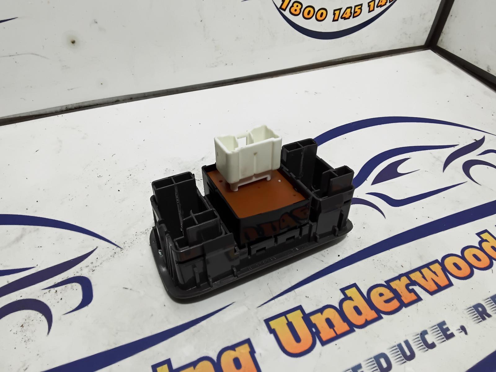 View Auto part Misc Switch/Relay Toyota Corolla 1999