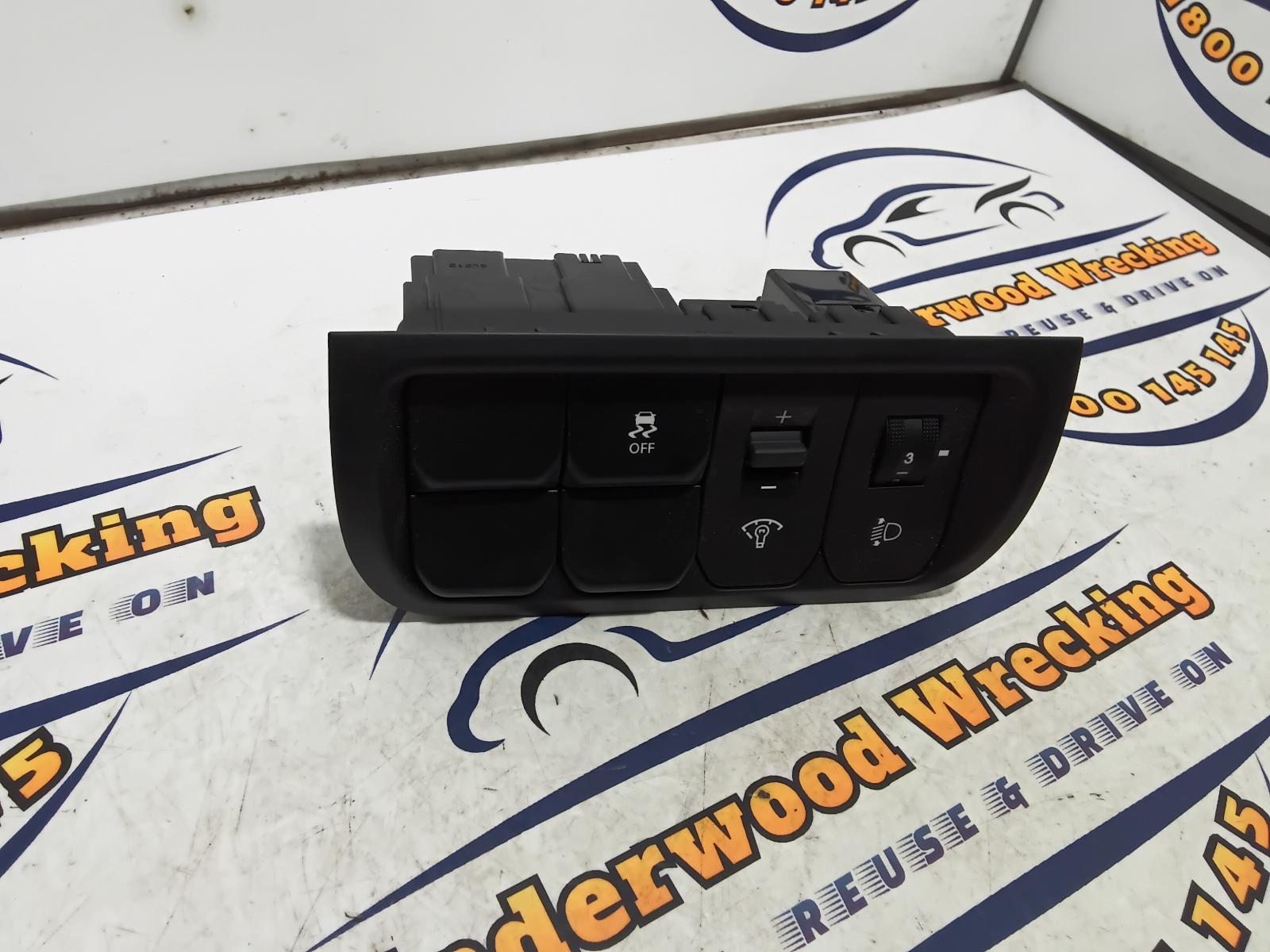 View Auto part Misc Switch/Relay Kia Rio 2014